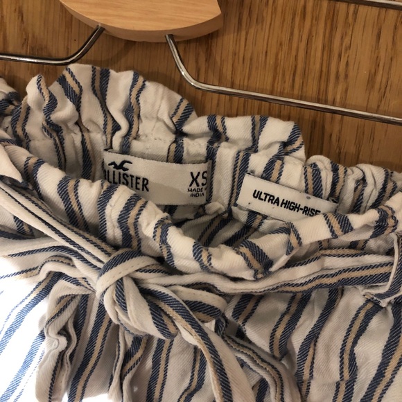 Striped High Waisted Shorts - Picture 2 of 2